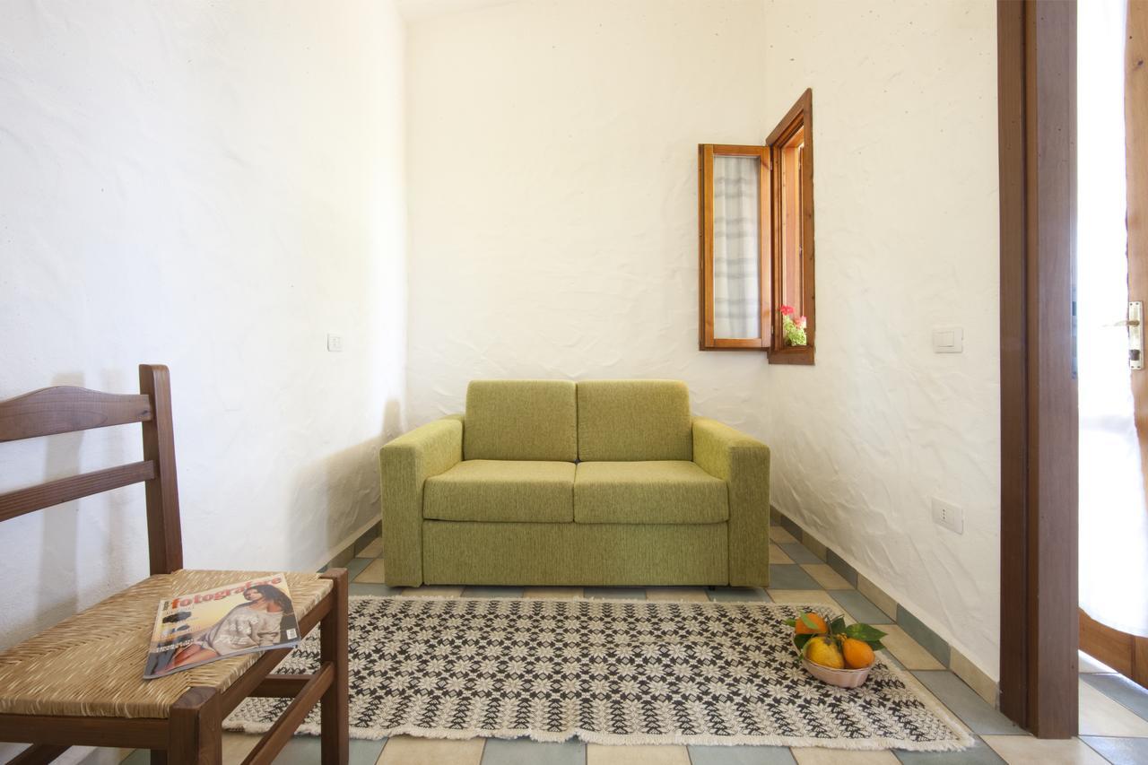 Is Bisus Guest House Castiadas Exterior photo
